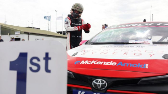 BTCC Thruxton: Кук одерживает вкусную победу в квалификации